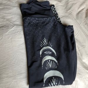 Onzie High Waisted Graphic long legging